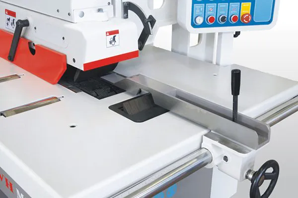 V-hold Machinery High accuracy multiple rip saw machine supplier for wood board